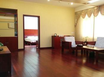 Qingdao Excalibur Hotel Bagian luar foto