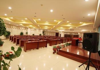 Qingdao Excalibur Hotel Bagian luar foto